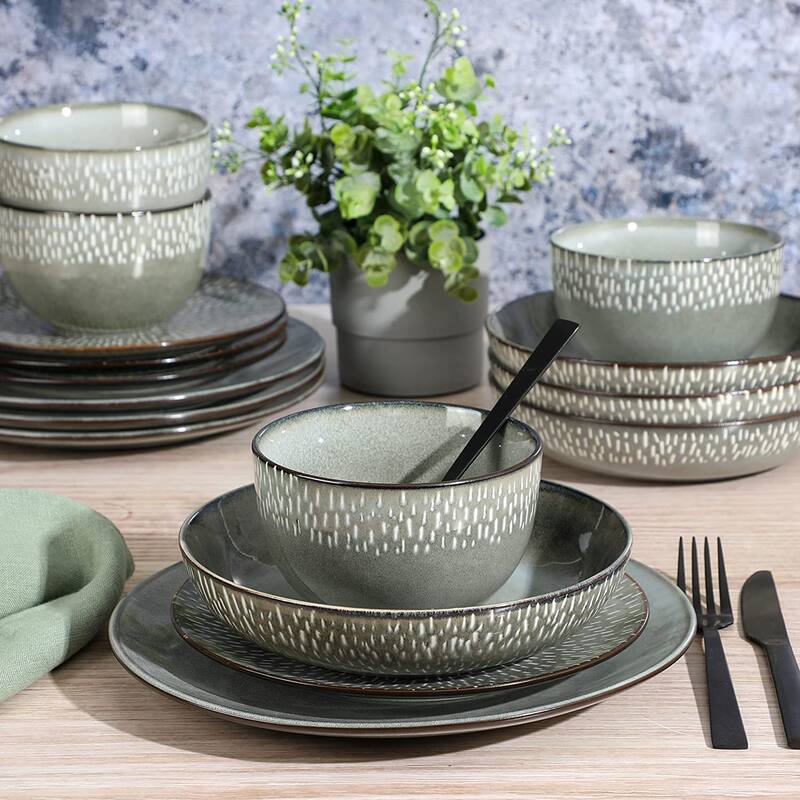 16 Piece Stoneware Dinnerware Set in Grey with Reactive Glaze