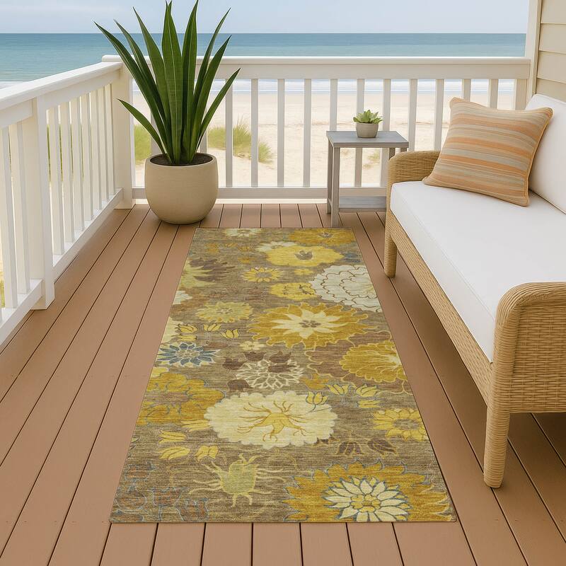Machine Washable Indoor/ Outdoor Modern Floral Chantille Rug - Mocha - 2'3" x 7'6"