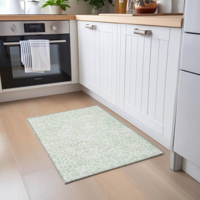 Machine Washable Indoor/ Outdoor Chantille Animal Print Rug