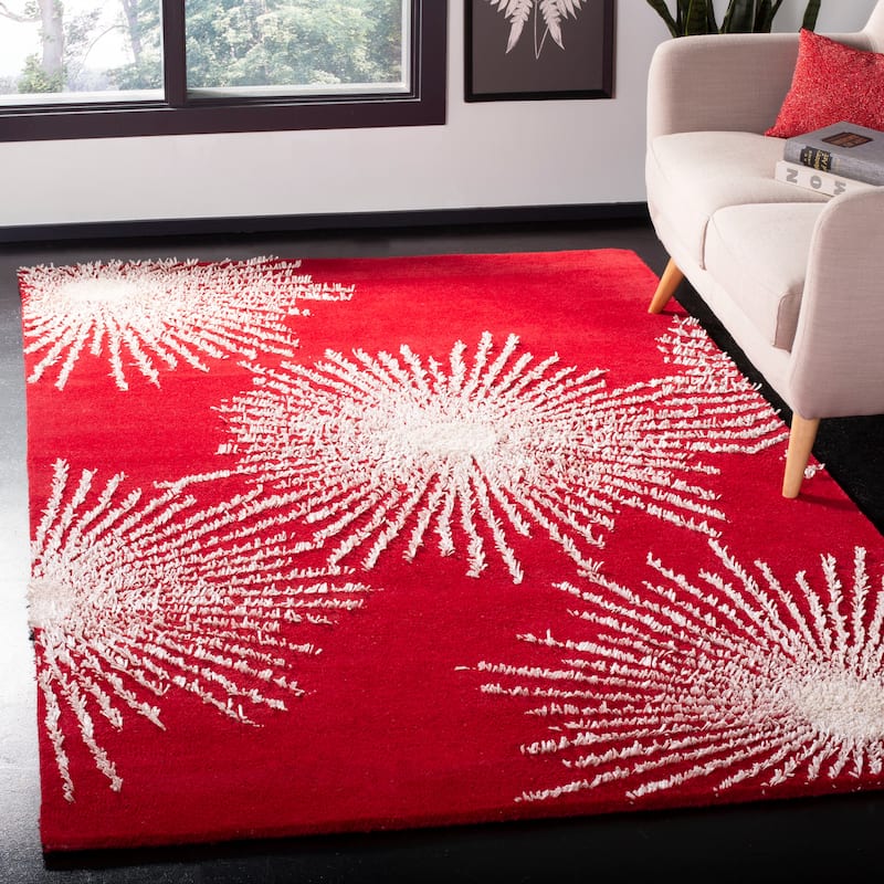 SAFAVIEH Handmade Soho Sade New Zealand Wool Rug - 5' x 8' - Red/Ivory