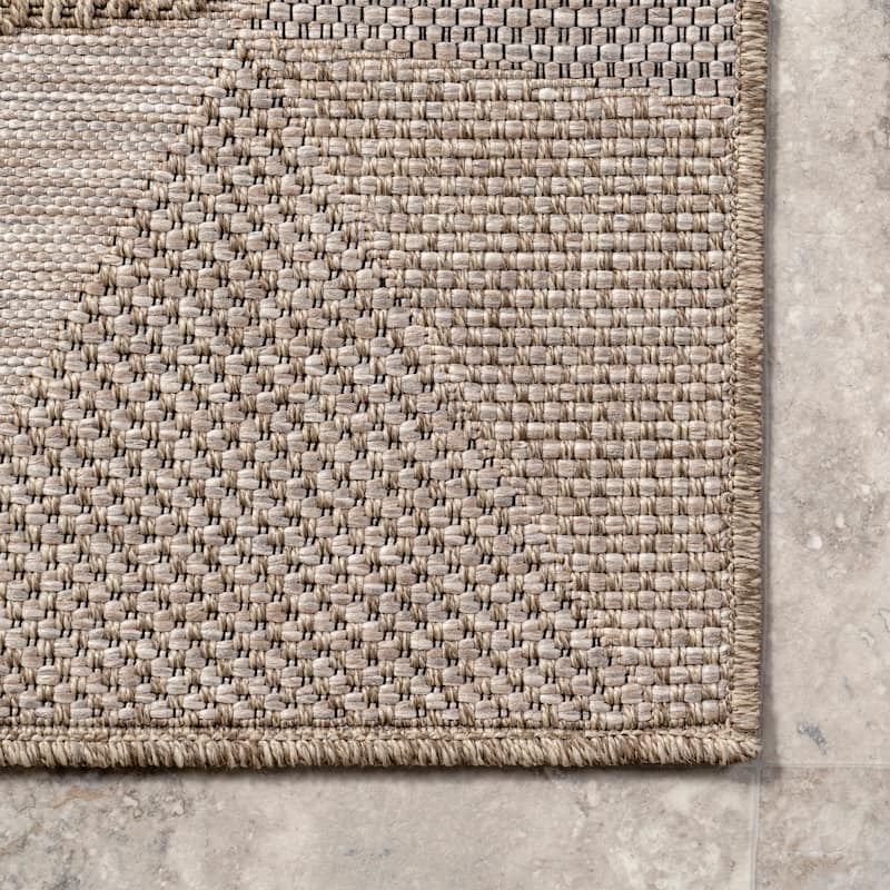 Nuloom Guinevere Mosaic Indoor/Outdoor Area Rug