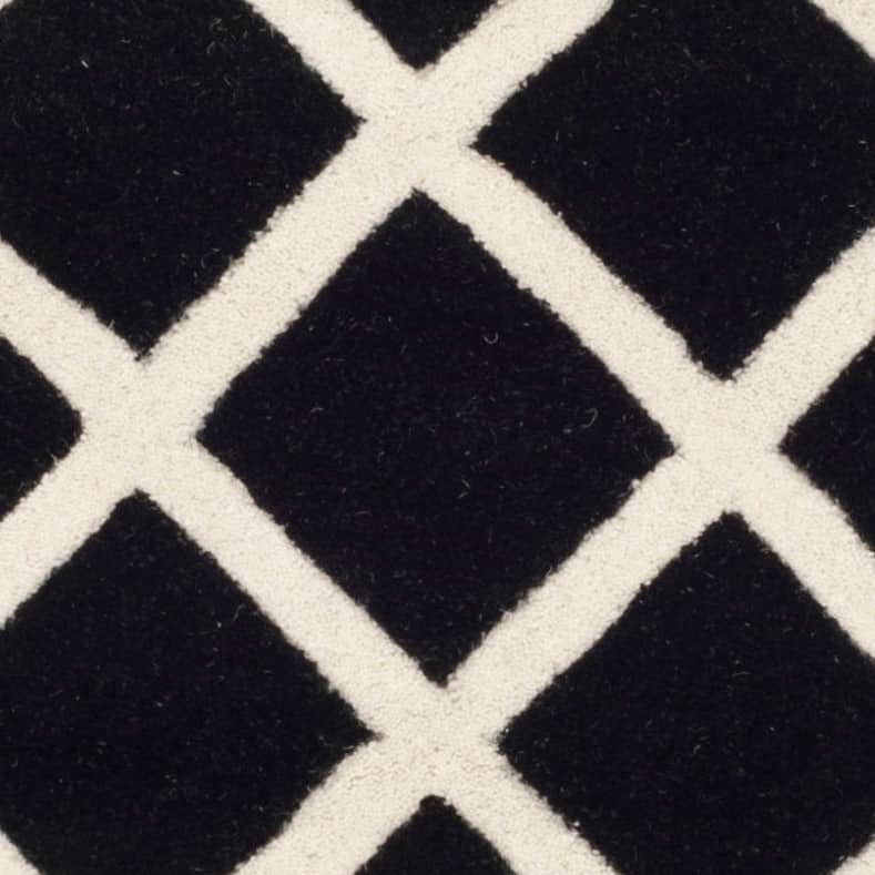 SAFAVIEH Handmade Chatham Retha Modern Moroccan Wool Rug