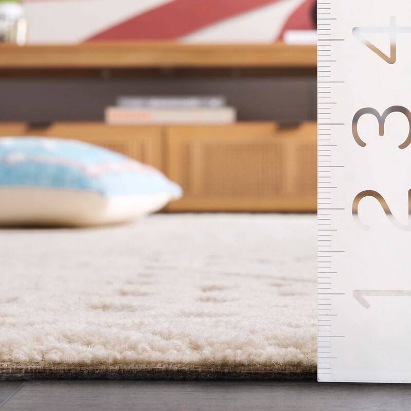 SAFAVIEH Handmade Mykonos Meene Wool Rug