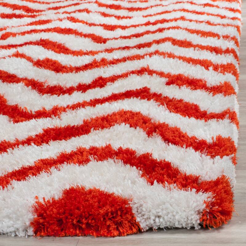 SAFAVIEH Handmade Barcelona Shag Rayya Polyester Rug