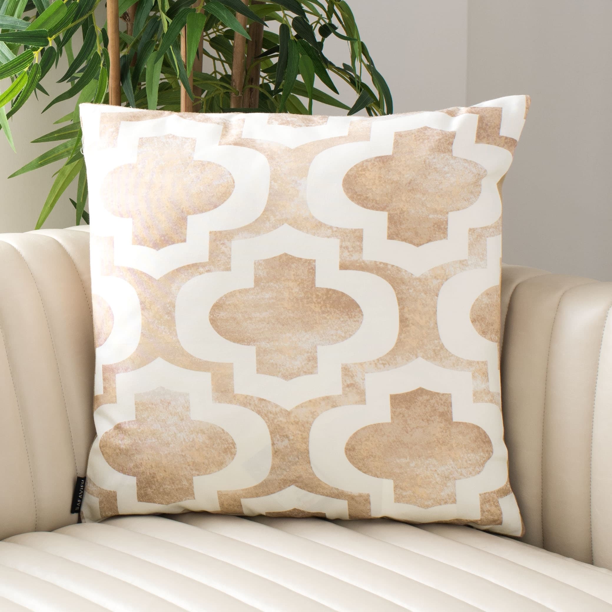 SAFAVIEH Bylgja 18" Pillow
