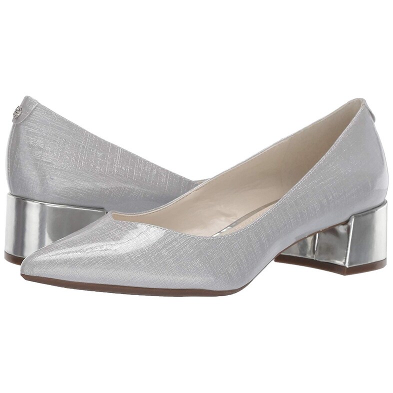 Anne klein norwood pump store
