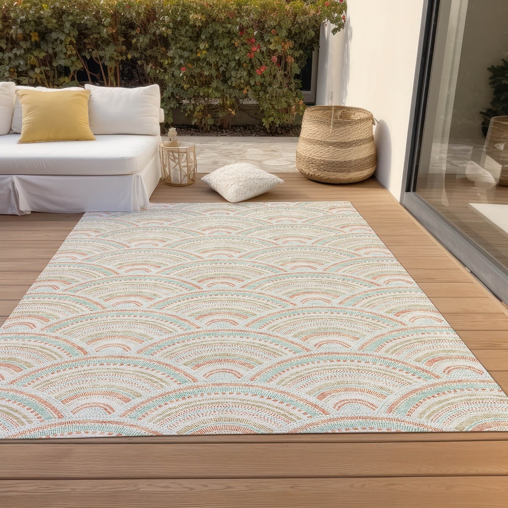 Machine Washable Indoor/ Outdoor Modern Mosaic Chantille Rug