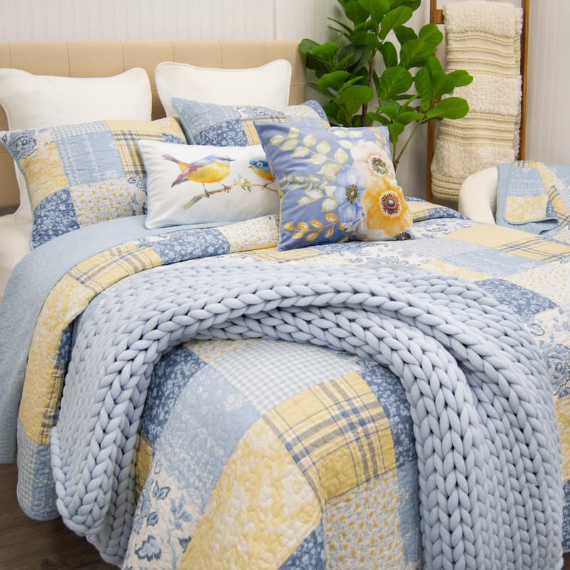 Donna Sharp Spring Flowers 3 PC Quilt Set