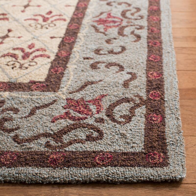SAFAVIEH Handmade Easy Care Barbie Oriental Rug