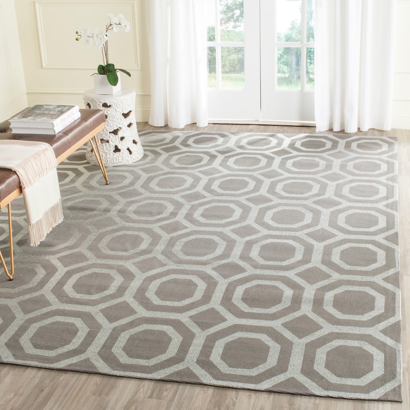 SAFAVIEH Handmade Cedar Brook Igbale Modern Jute Rug - 7'3" x 9'3" - Grey/Silver