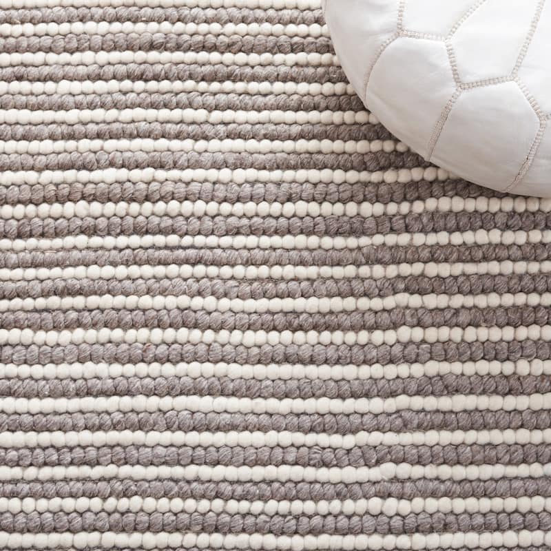 SAFAVIEH Handmade Natura Courtney Wool Rug