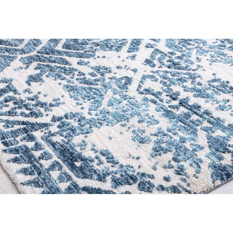RUGS AMERICA Gianna Ocean Froth Area Rug Bed Bath & Beyond 38377431