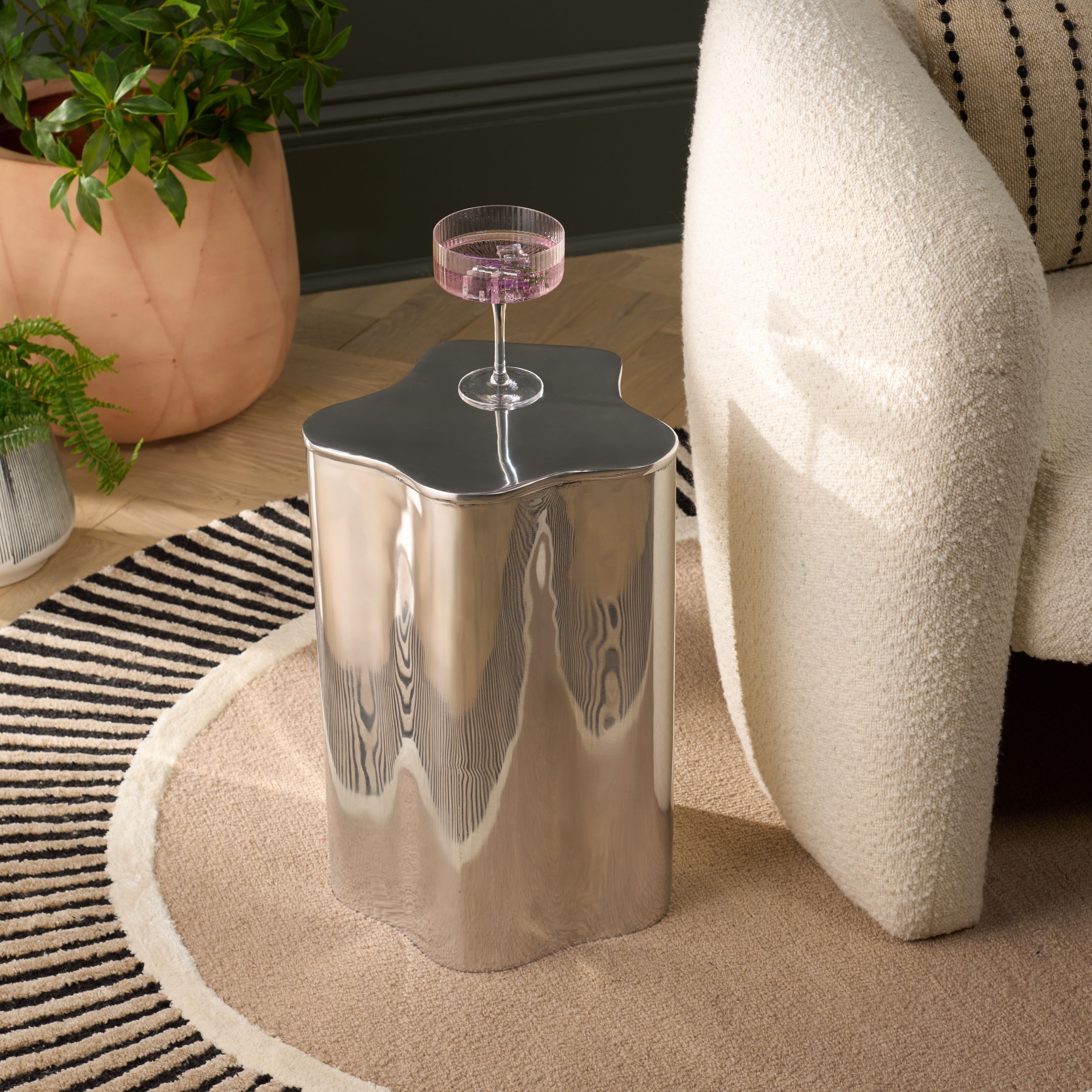 SAFAVIEH Tonnie Modern Metal Side Table, Silver, Fully Assembled - 12"W x 12"D x 17"H