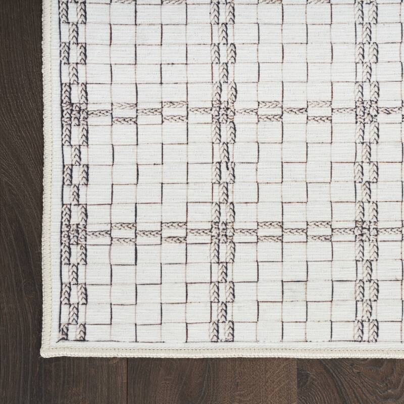 Novi Power Loomed Geometric Non Skid Area Rug By HomeRoots - 8' x 10'