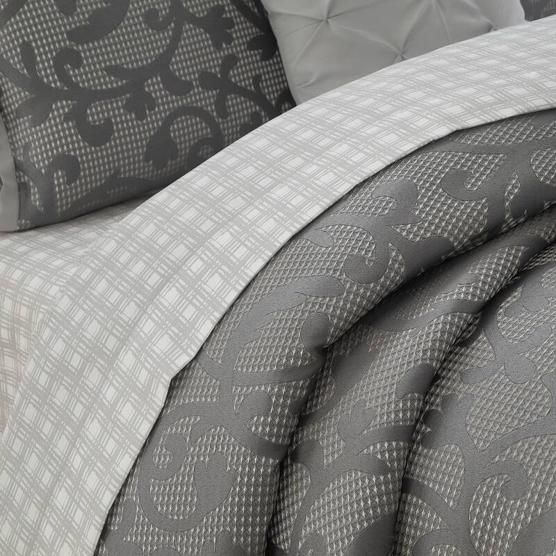Nanshing Neva 14 Piece Paisley Jacquard Comforter Set
