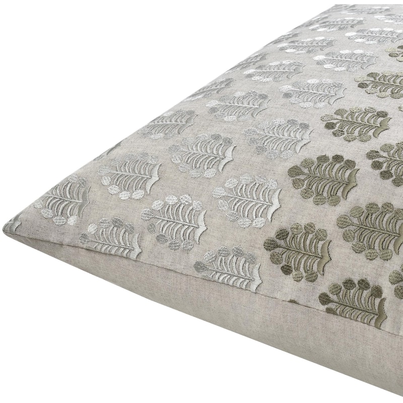 Erick Traditional Geometric Accent Pillow