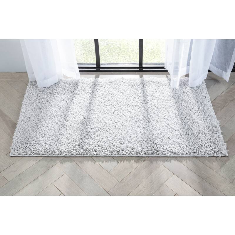 Well Woven Elle Basics Emerson Shag Area Rug - 2' 3" x 3' 11" - Light Grey