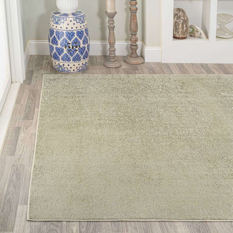 JONATHAN Y Fawning Classic Solid Low-Pile Machine-Washable Terra Area Rug