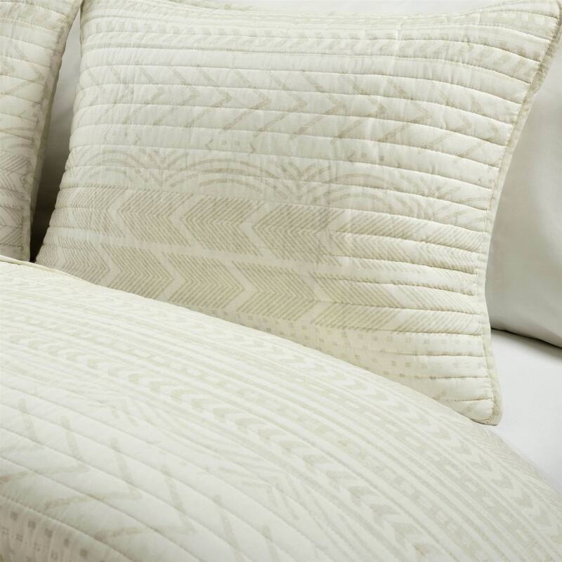 Scandinavian Chevron Ivory Reversible Cotton Quilt Set