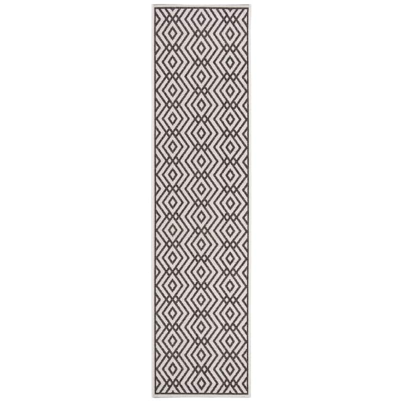 SAFAVIEH Linden Norita Indoor/ Outdoor Waterproof Patio Backyard Rug