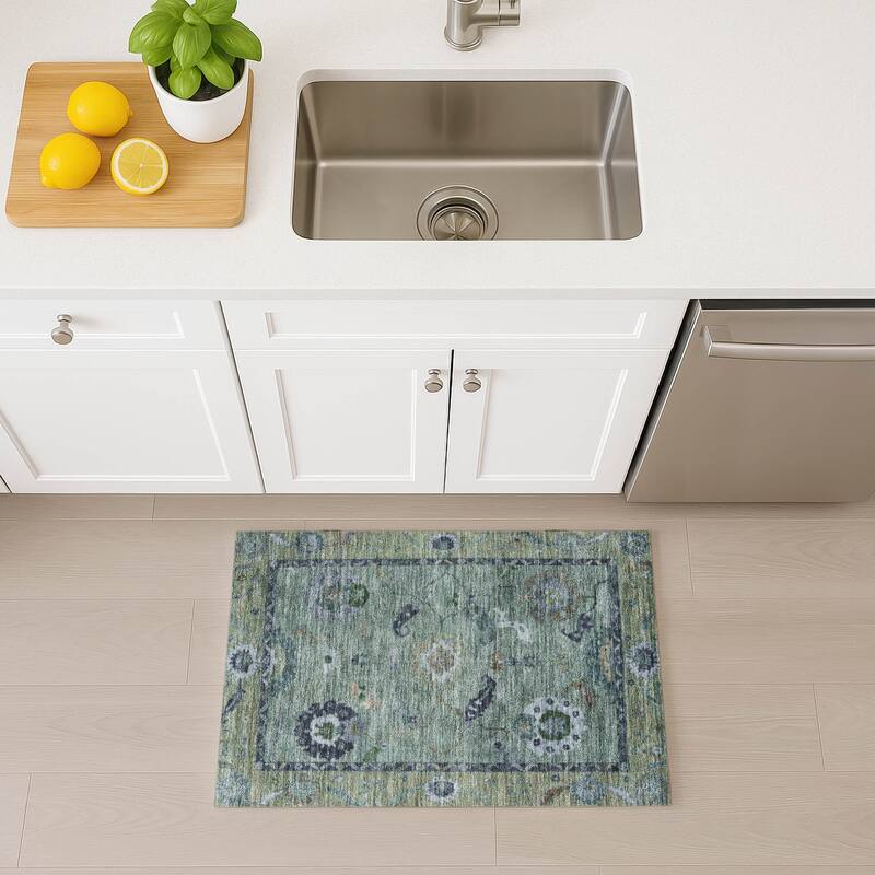 Machine Washable Indoor/ Outdoor Traditional Boho Chantille Rug