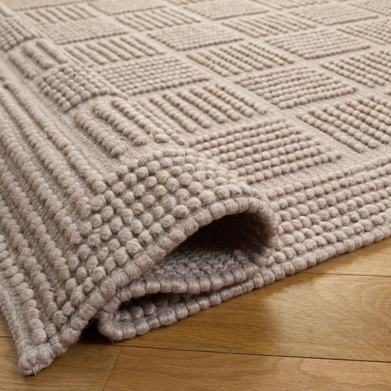 SAFAVIEH Handmade Natura Vizma Raised Textured Wool Blend Rug