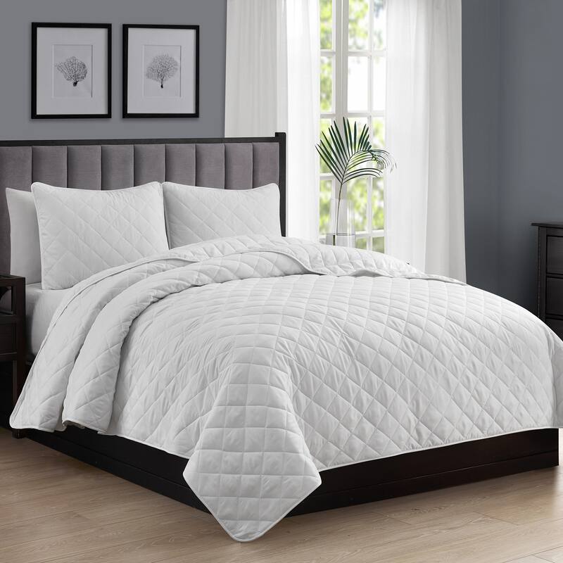 Modern Ultra Soft Microfiber Traditional Diamond Quilting Coverlet Quilt Set - White - Twin