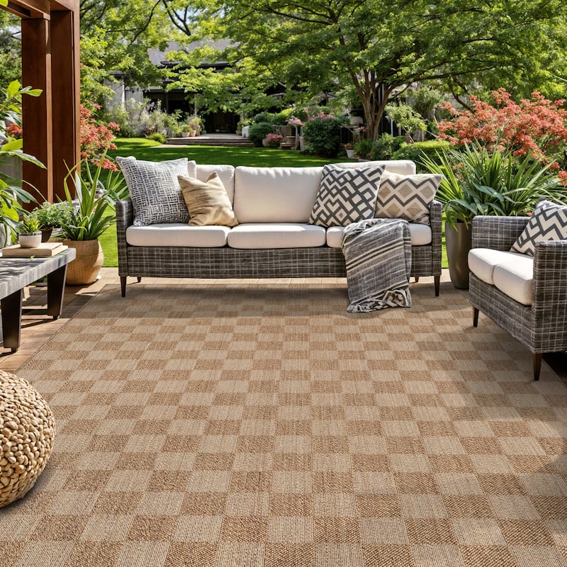 World Rug Gallery Checkered Indoor/Outdoor Flat Woven Area Rug - 6' 6" x 9' - Sand