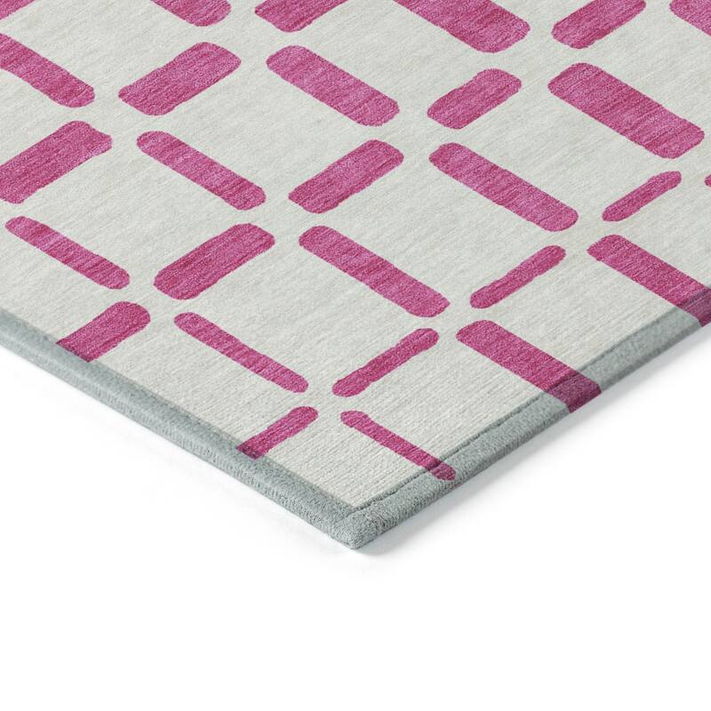 Machine Washable Indoor/ Outdoor Chantille Contemporary Geo Rug