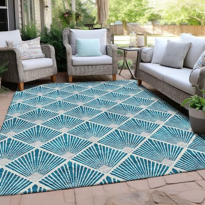 Machine Washable Indoor/ Outdoor Chantille Modern Shells Rug