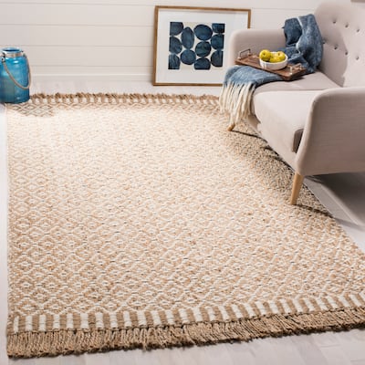 SAFAVIEH Handmade Natural Fiber Eesi Jute Fringe Rug