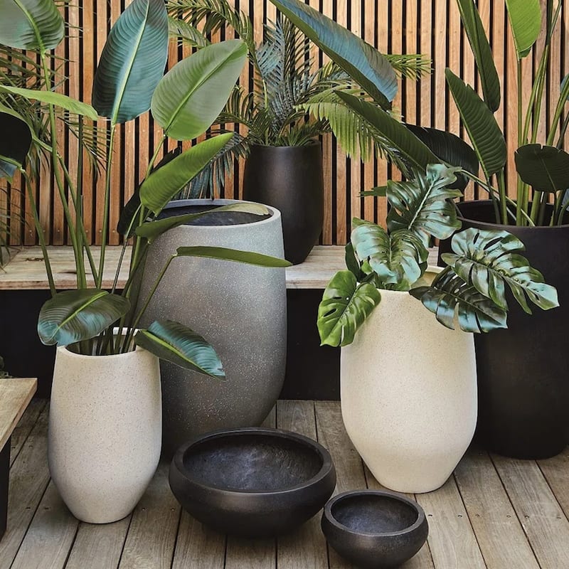 DreamPatio Garden Grove 1-Piece Fiberstone Planter