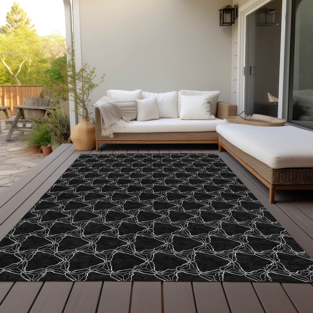 Machine Washable Indoor/ Outdoor Abstract Trellis Chantille Rug