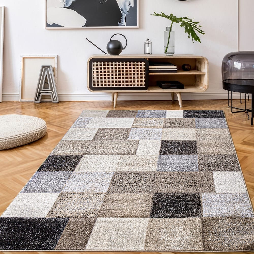 Checkered Area Rug in Patchwork Style in Beige and Grey