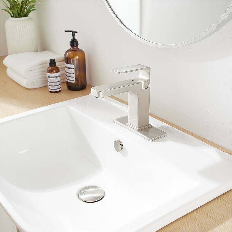 Single Handle Bathroom Faucet with Pop-up Drain 1 Hole Brass Modern Bathroom Sink Basin Vanity Faucets
