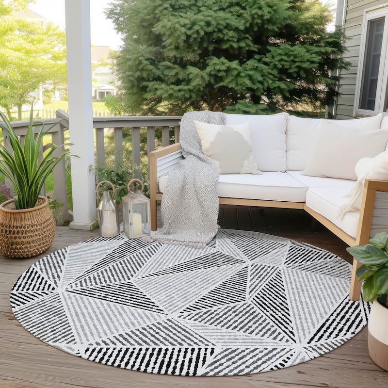 Machine Washable Indoor/ Outdoor Chantille Mosaic Geometric Rug