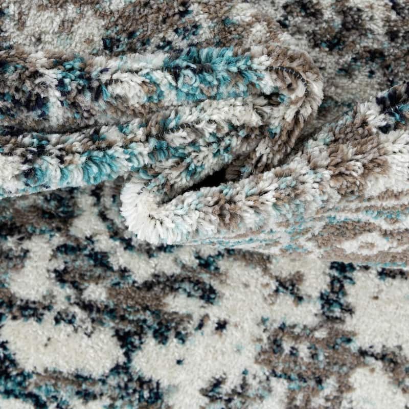 Traditional Brenda Collection Area Rug
