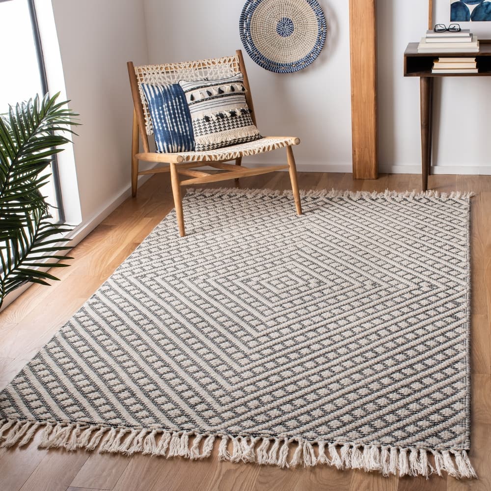 SAFAVIEH Handmade Natura Mahsa Southwestern Wool Rug