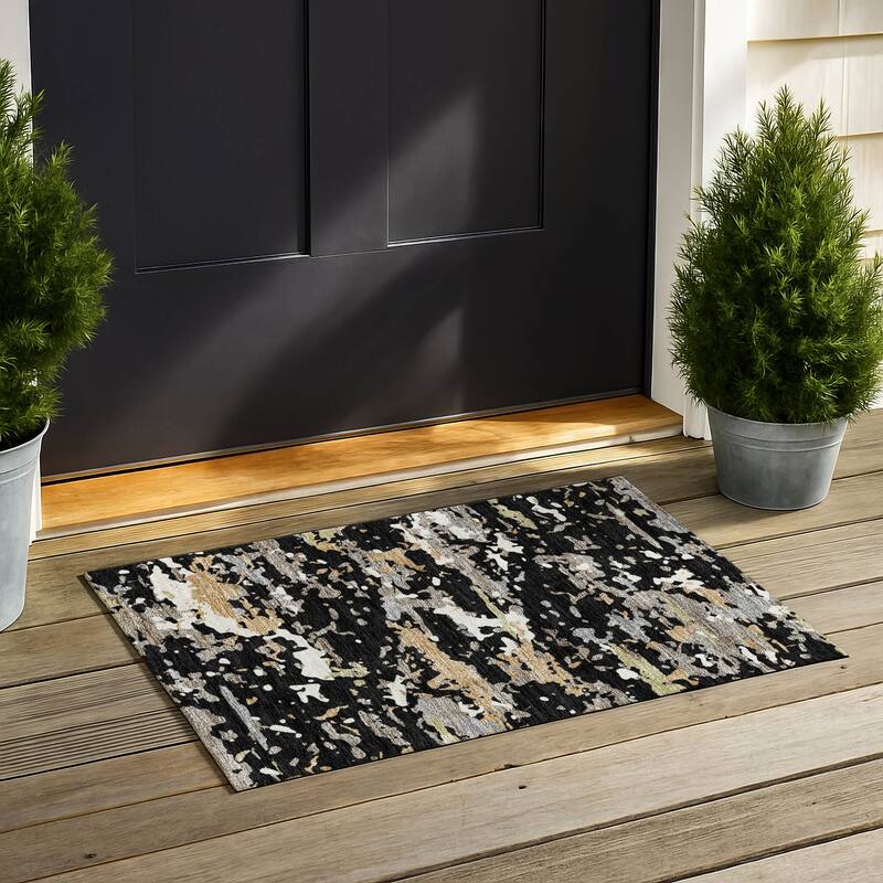 Machine Washable Indoor/ Outdoor Modern Calhan Chantille Rug - Black - 1'8" x 2'6"
