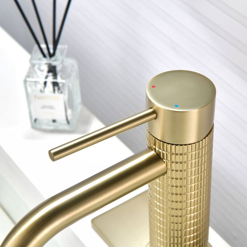 6.4"H Solid Brass Single-handle Bathroom Sink Faucet
