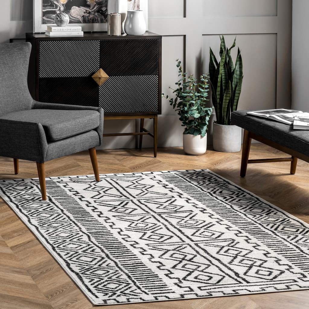 Nuloom Alisa Tribal Area Rug