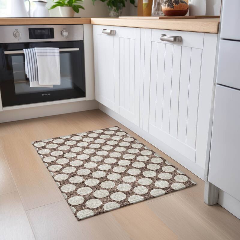 Machine Washable Indoor/ Outdoor Chantille Modern Dots Rug