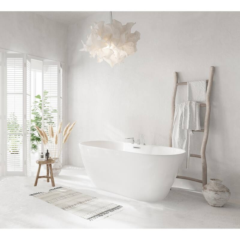 Nicolette Bathtub in Glossy White