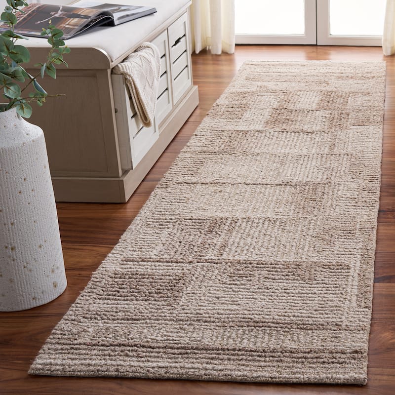 SAFAVIEH Handmade Harvest Berenike Wool Rug