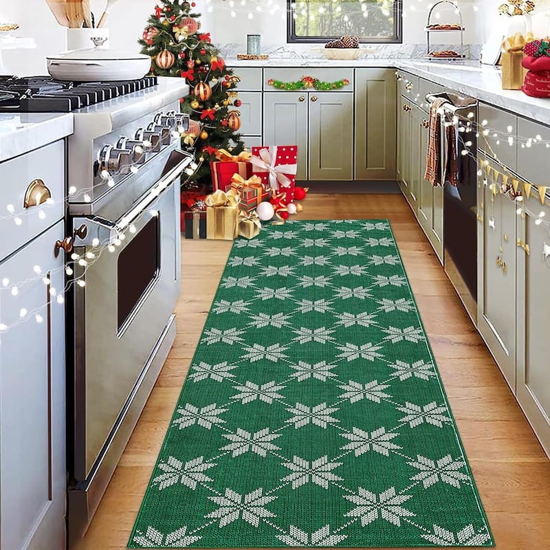 GustoWave Christmas Geometric Throw Area Rugs, Non Slip Machine Washable, Green - 1'6" x 2'6"