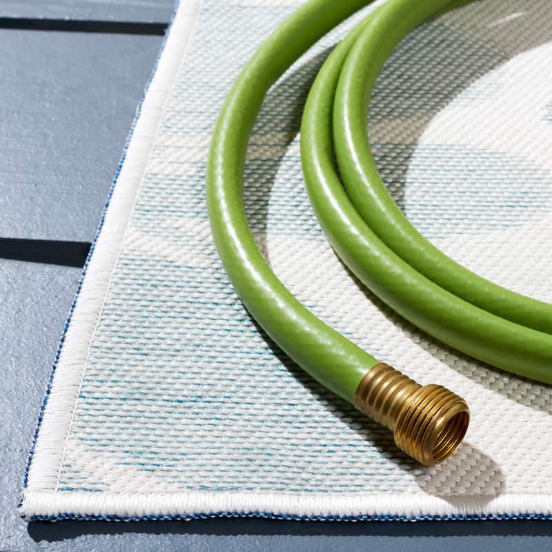 SAFAVIEH Sunrise Rosehilde Indoor/Outdoor Waterproof Rug