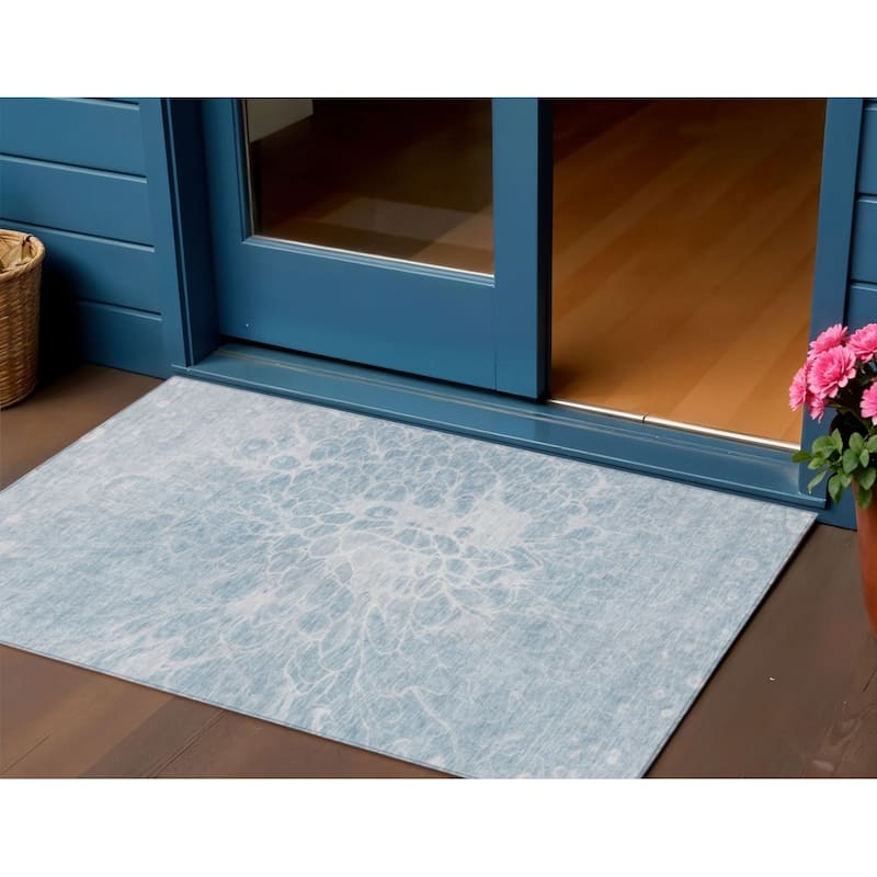 HomeRoots Abstract Transitional Rectangle Outdoor Rug - 3' x 5'