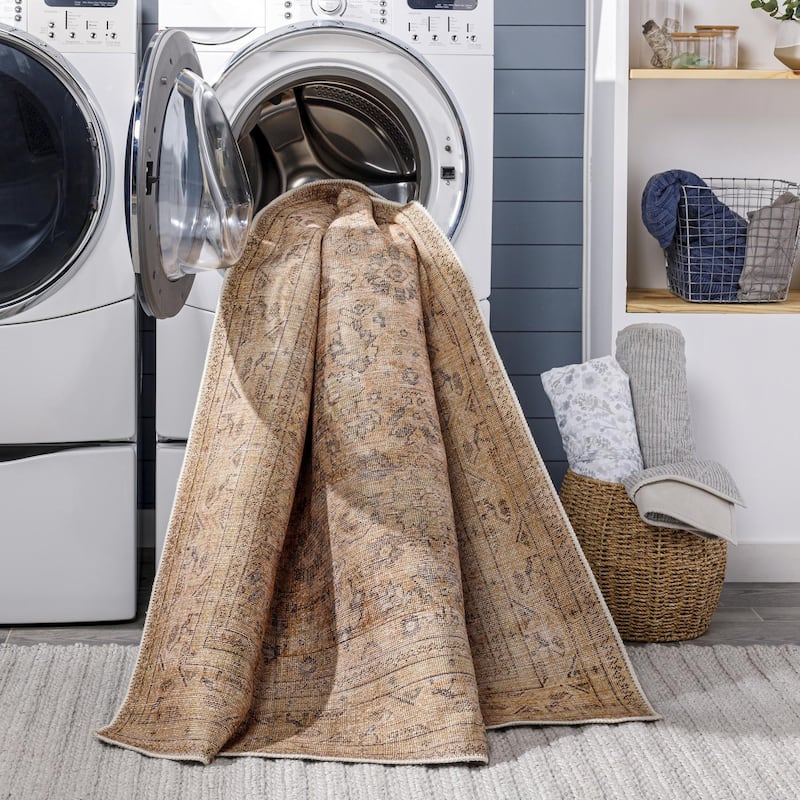 Livabliss Traditional Amelie Floral & Botanical Washable Area Rug