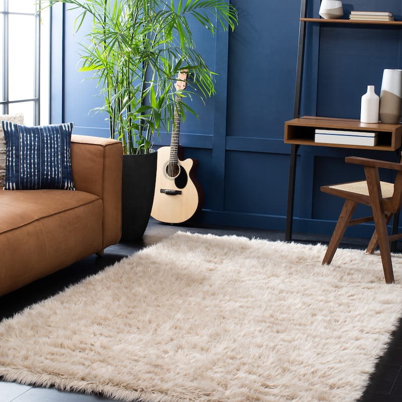 SAFAVIEH Faux Sheep Skin Alexandria 2.4-inch Thick Rug - 8' x 10' - Beige - Rectangle