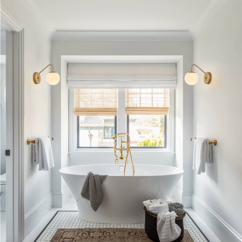 1-Light Modern Wall Sconce with Frosted Globe Glass Shade